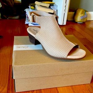 Clarks ultimate comfort sandals